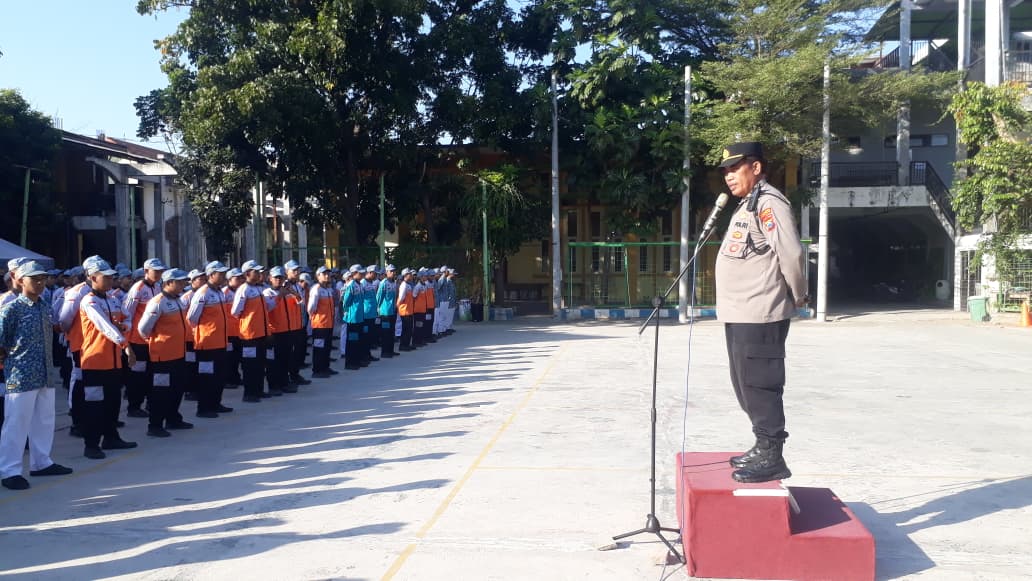 Satbinmas Polres Pasuruan Sosialisasi ke SMKN 1 Bangil: Hindari Tawuran dan Anarkisme
