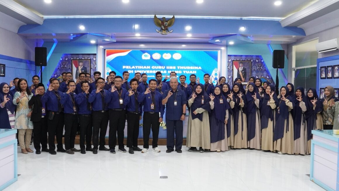 Menyatukan Teknologi dan Akhlak: UHT–Thursina IIBS Bangun Model Pendidikan Islami Modern