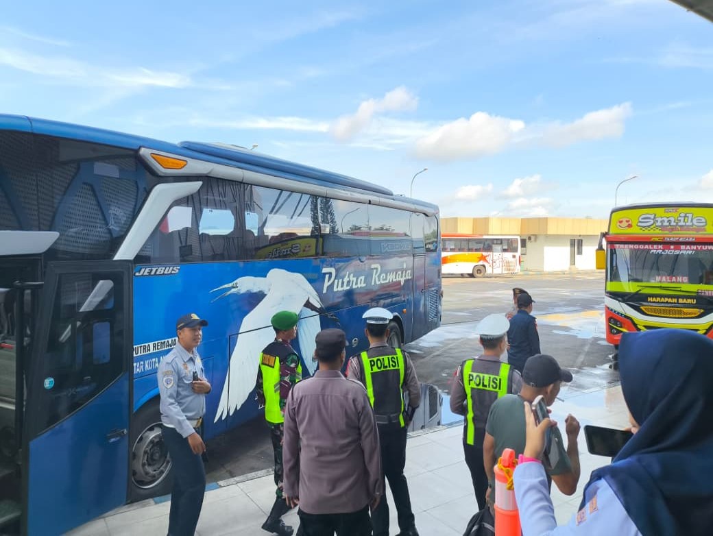 Kodim 0808/Blitar Bersama Polres Blitar Gelar Pos Pengamanan Nataru 2026