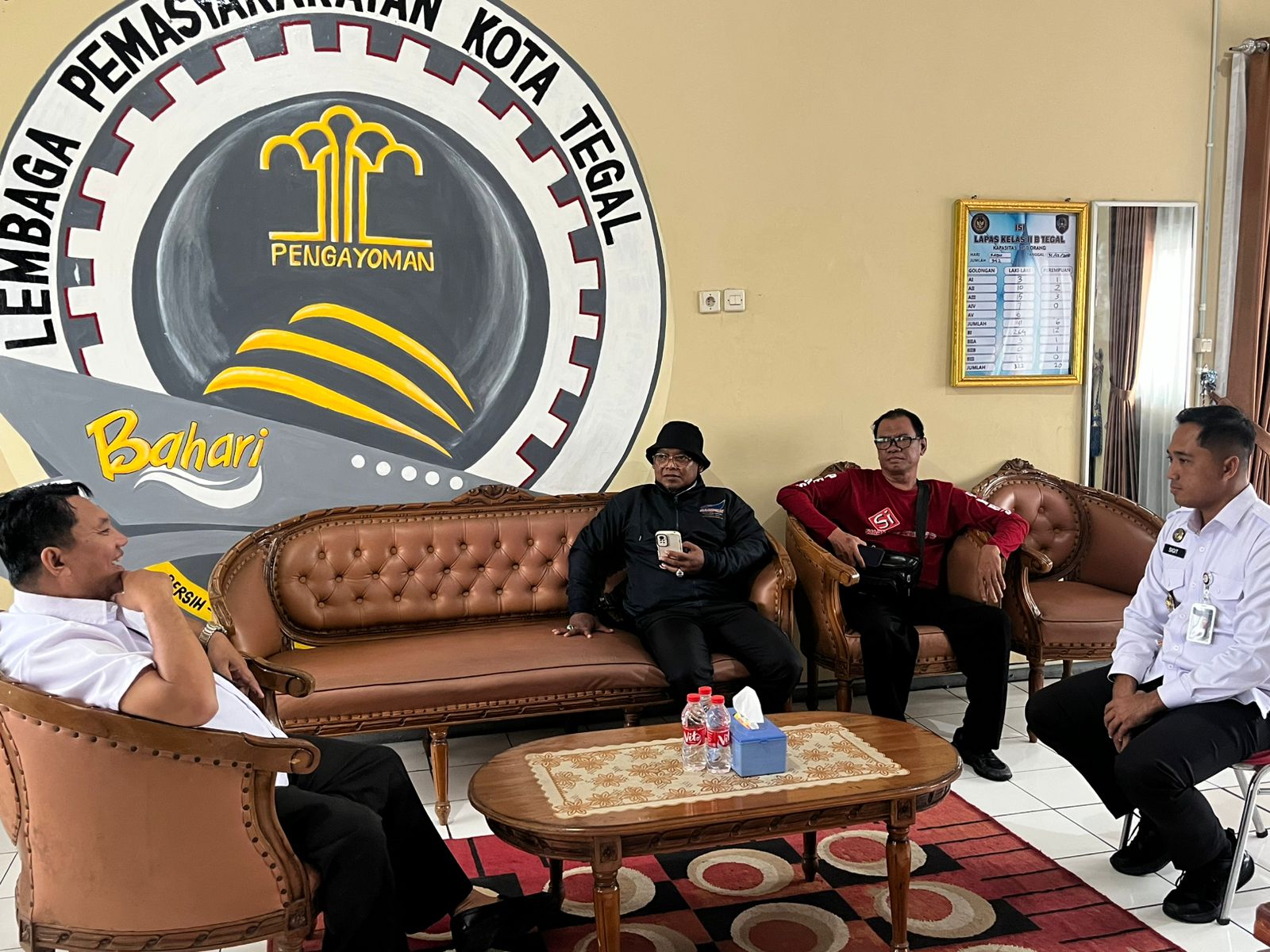 Kalapas Tegal Terima Kunjungan Wartawan dan Radio Sebayu FM, Bahas Kondisi Lapas Rawan Rob