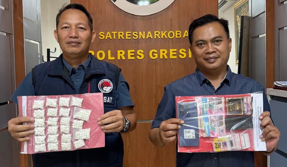 Polres Gresik Amankan Tersangka Pengedar Ribuan Pil Koplo di Tlogopojok