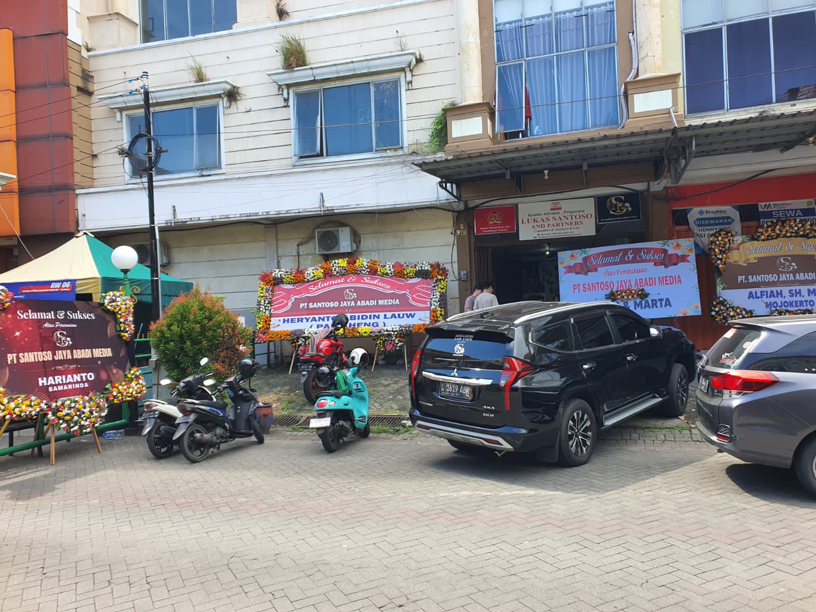 Tasyukuran dalam rangka Peresmian PT. Santoso Jaya Abadi Media, Wujud Rasa Syukur Dr. Lukas Santoso,S.H.,M.H,M.M.,M.Si, di Hari Spesial